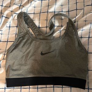 NIKE sports Bra